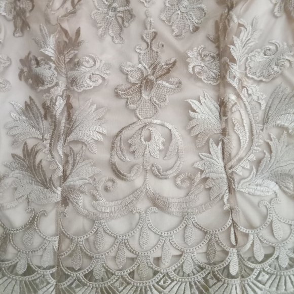 Women's Embroidered Cold Shoulder Top, Size 10 - Picture 2 of 5